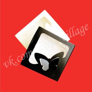 Коробка 150*150*30 мм «Метелик» чорна з крейдованого картону з віконцем