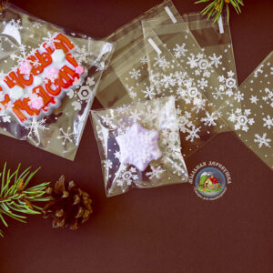 Целофановий міні пакетик «Ажурні сніжинки» з клейкою стрічкою, 7*7 cм + 3 см